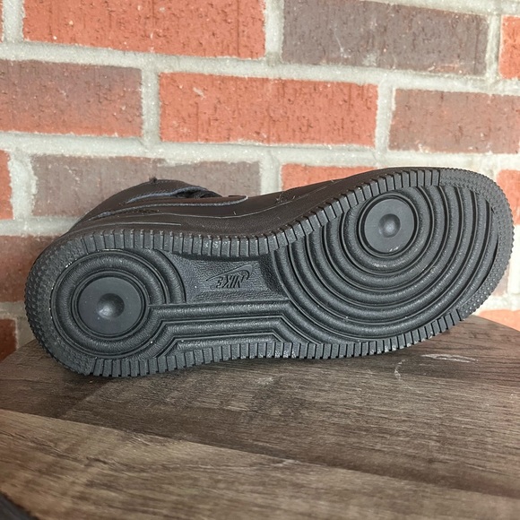 NWOT: Nike Air Force 1 high top - Picture 3 of 4